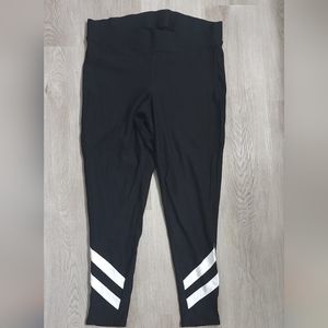 Torrid Black Fleece Lined Leggings size 1.